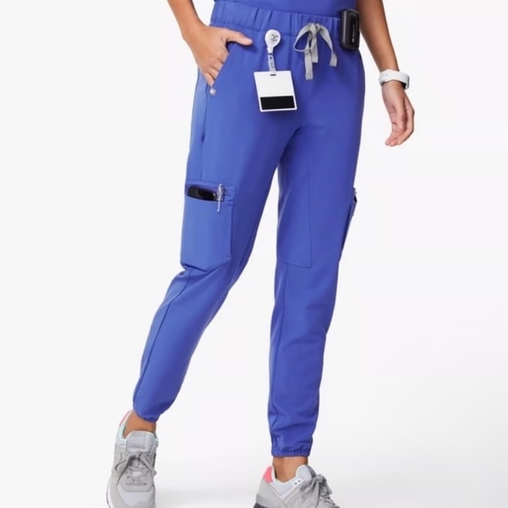 FIGS Women's 20 Pocket Tali Scrub Pants in Denim- Small ***Limited Edition***